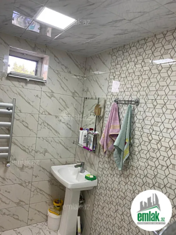 Satılır 5 otaqlı həyət evi 160 m²