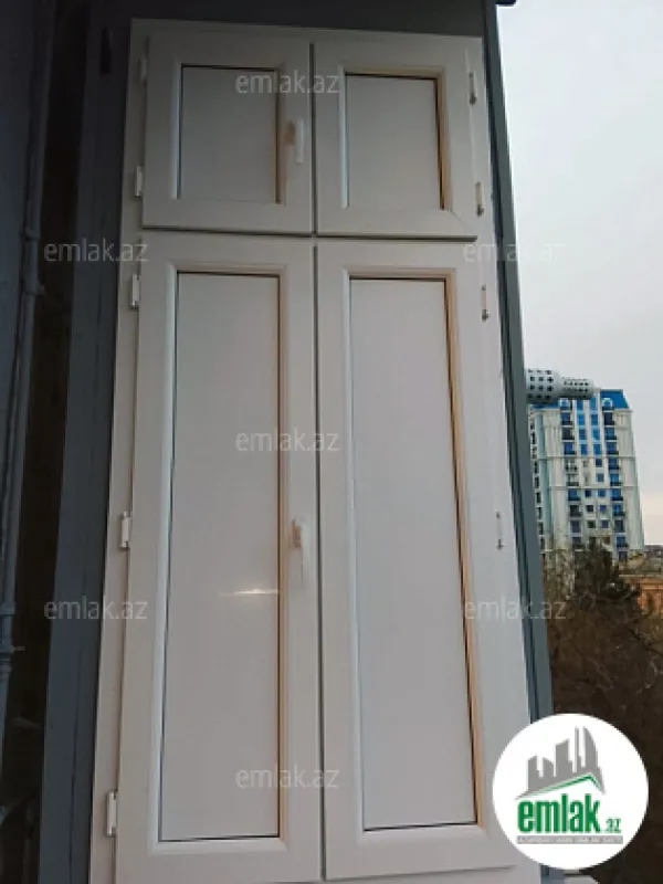 Satılır 2 otaqlı köhnə tikili 65 m²