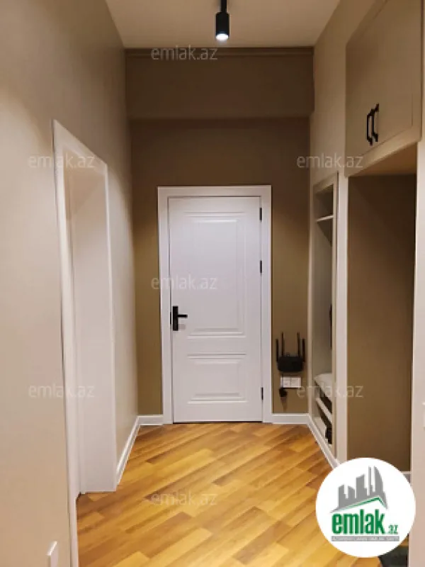 Satılır 2 otaqlı köhnə tikili 65 m²