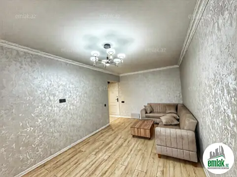 Satılır 2 otaqlı köhnə tikili 40 m²