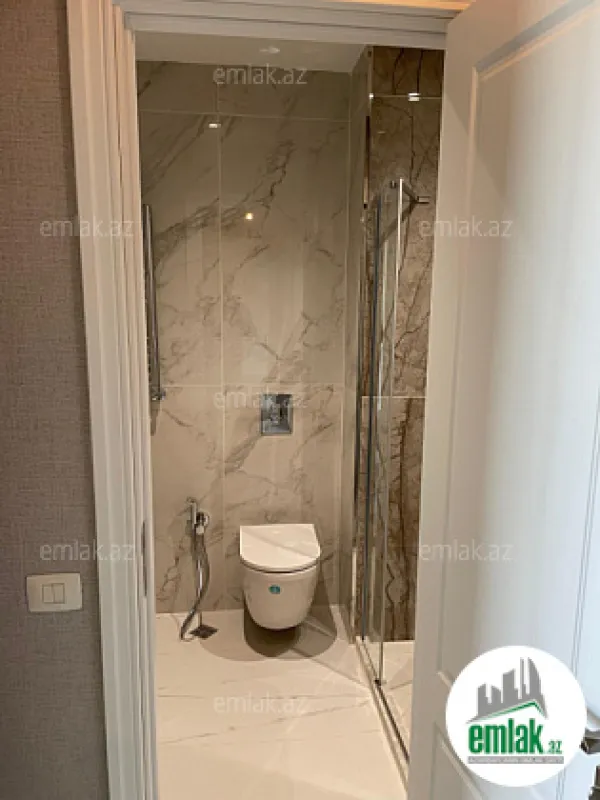 Satılır 3 otaqlı yeni tikili 72 m²