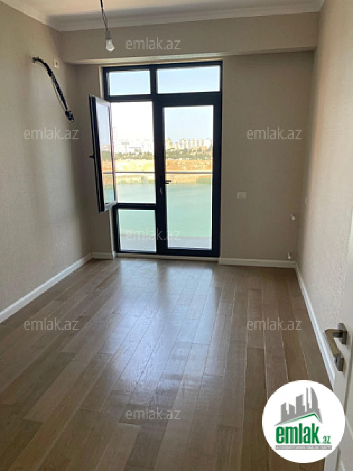 Satılır 3 otaqlı yeni tikili 72 m²