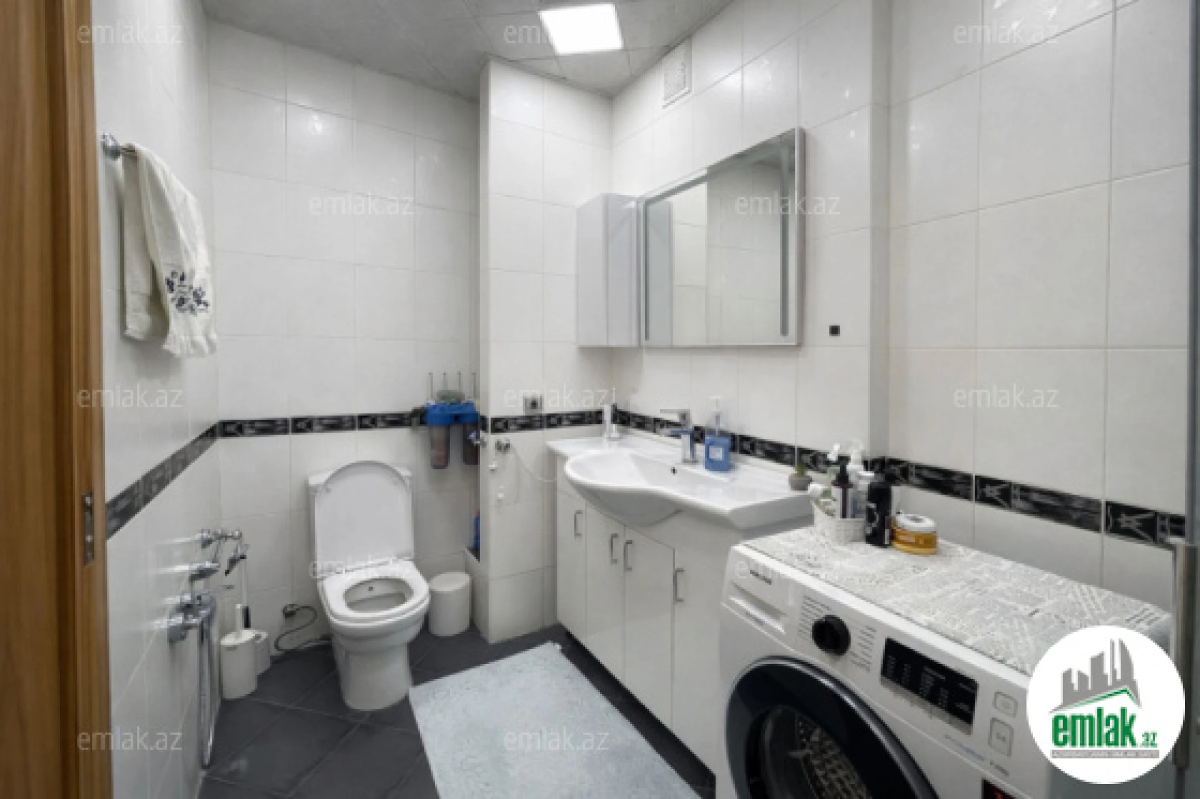 Satılır 3 otaqlı yeni tikili 170 m²