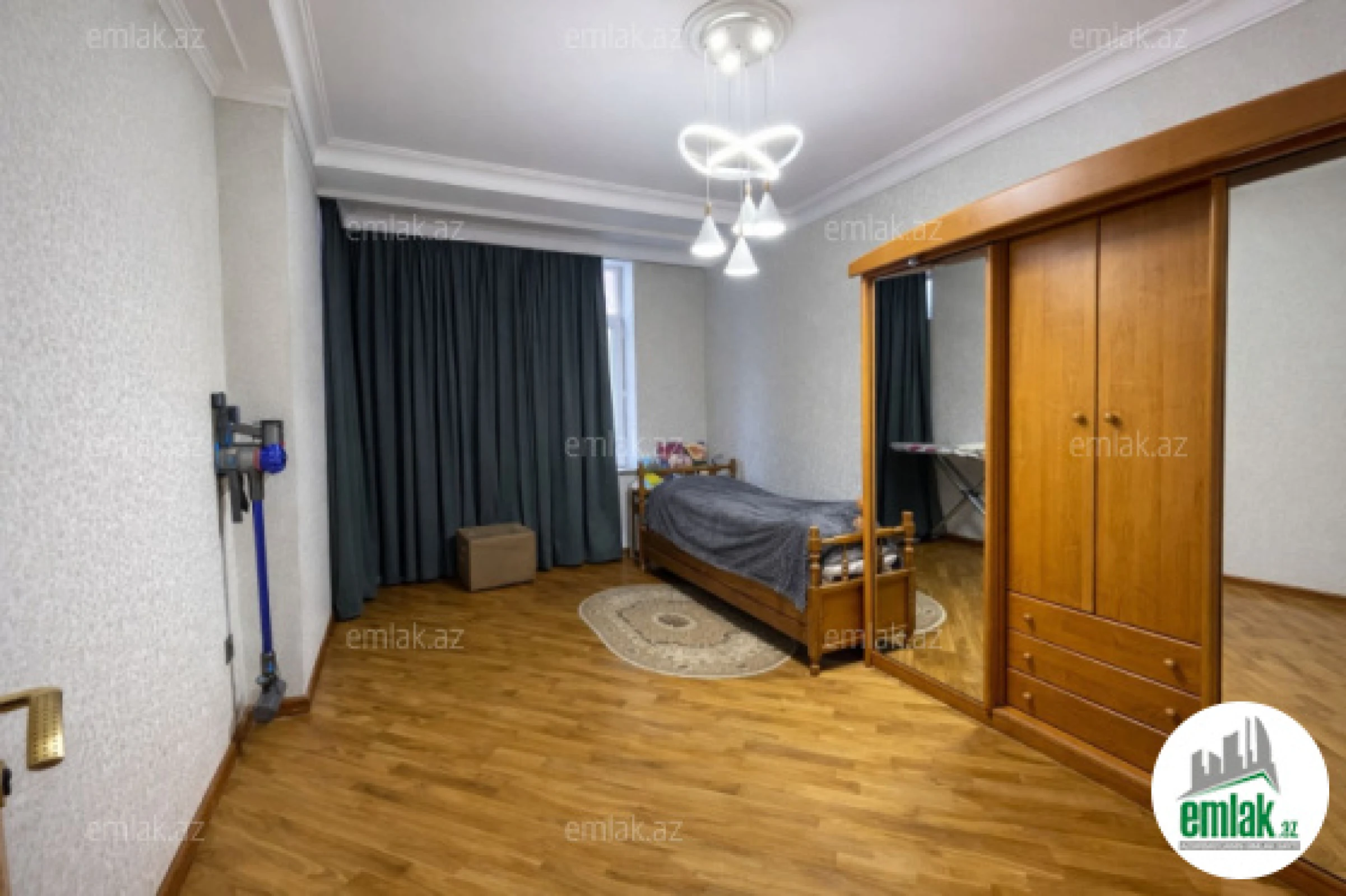 Satılır 3 otaqlı yeni tikili 170 m²