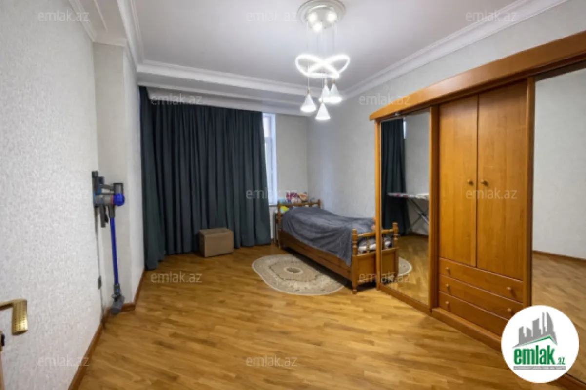 Satılır 3 otaqlı yeni tikili 170 m²