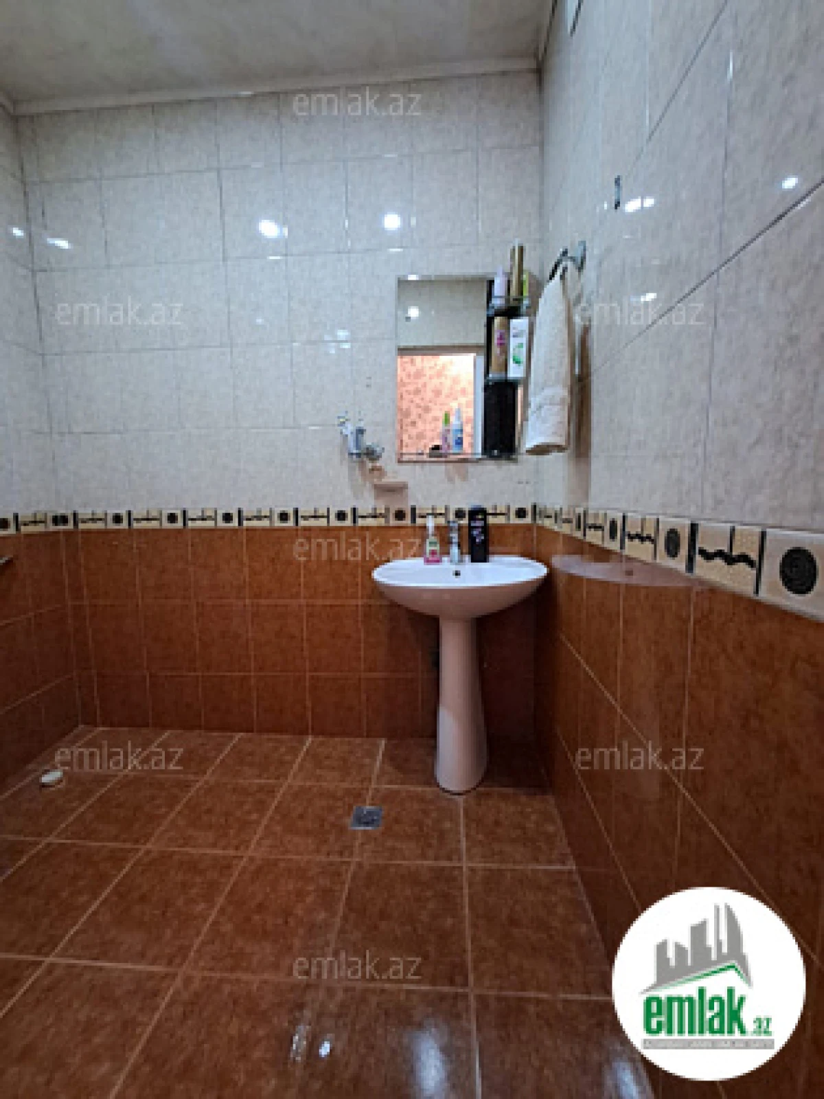 Satılır 3 otaqlı yeni tikili 105 m²