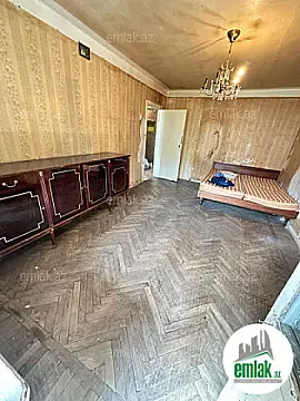 Satılır 3 otaqlı köhnə tikili 80 m² — Bakı 3 otaq 80.00 m²