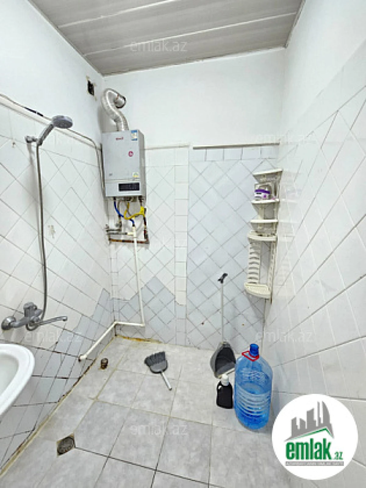 Satılır 3 otaqlı köhnə tikili 60 m²