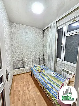 Satılır 3 otaqlı köhnə tikili 60 m²