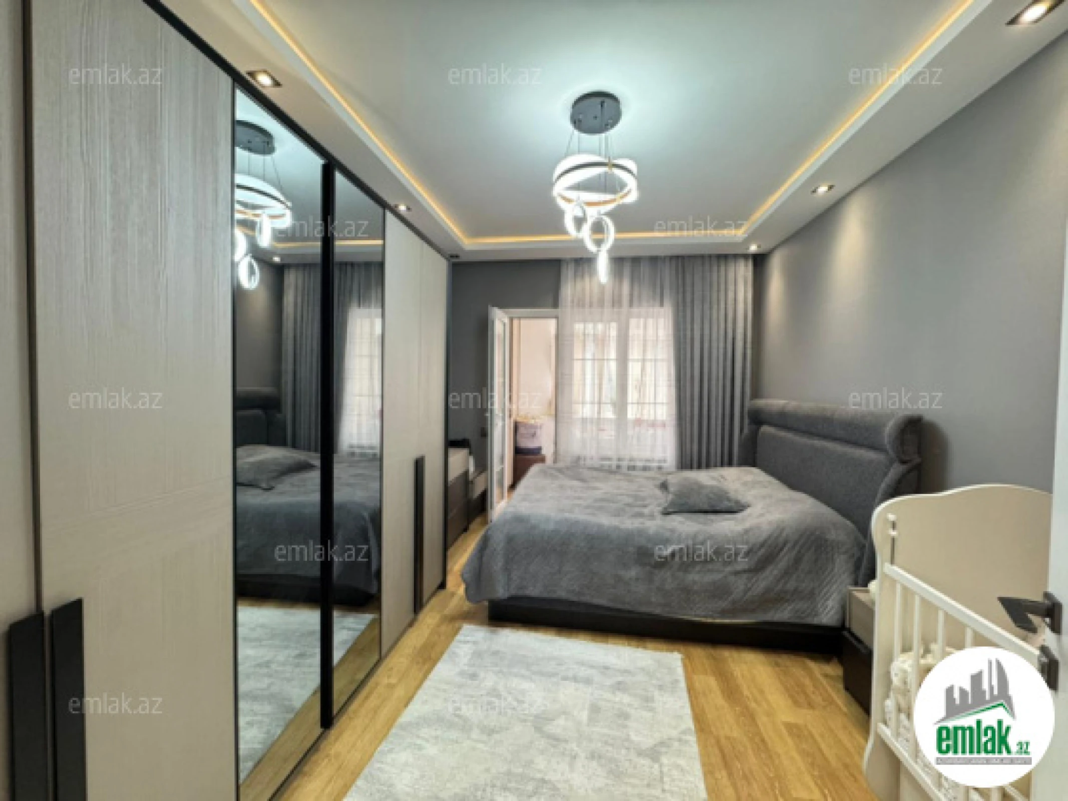 Satılır 2 otaqlı köhnə tikili 65 m²