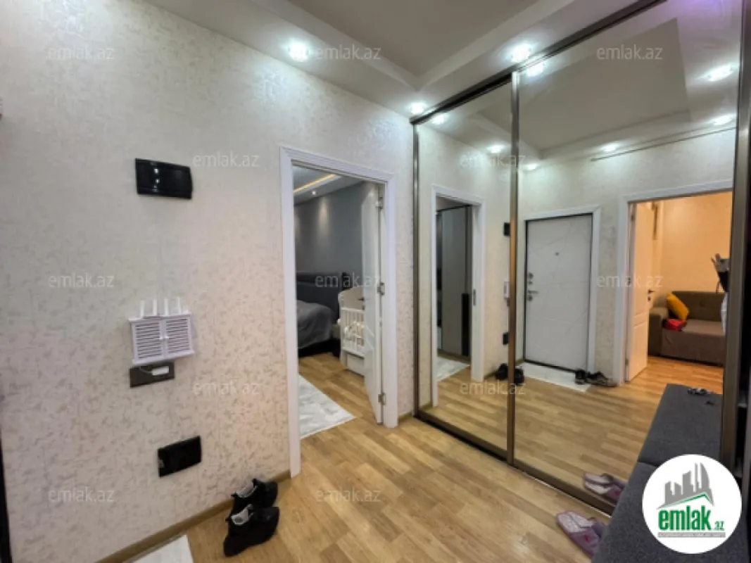 Satılır 2 otaqlı köhnə tikili 65 m²