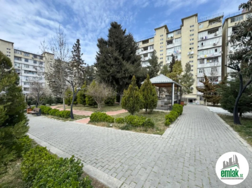 Satılır 2 otaqlı köhnə tikili 65 m²