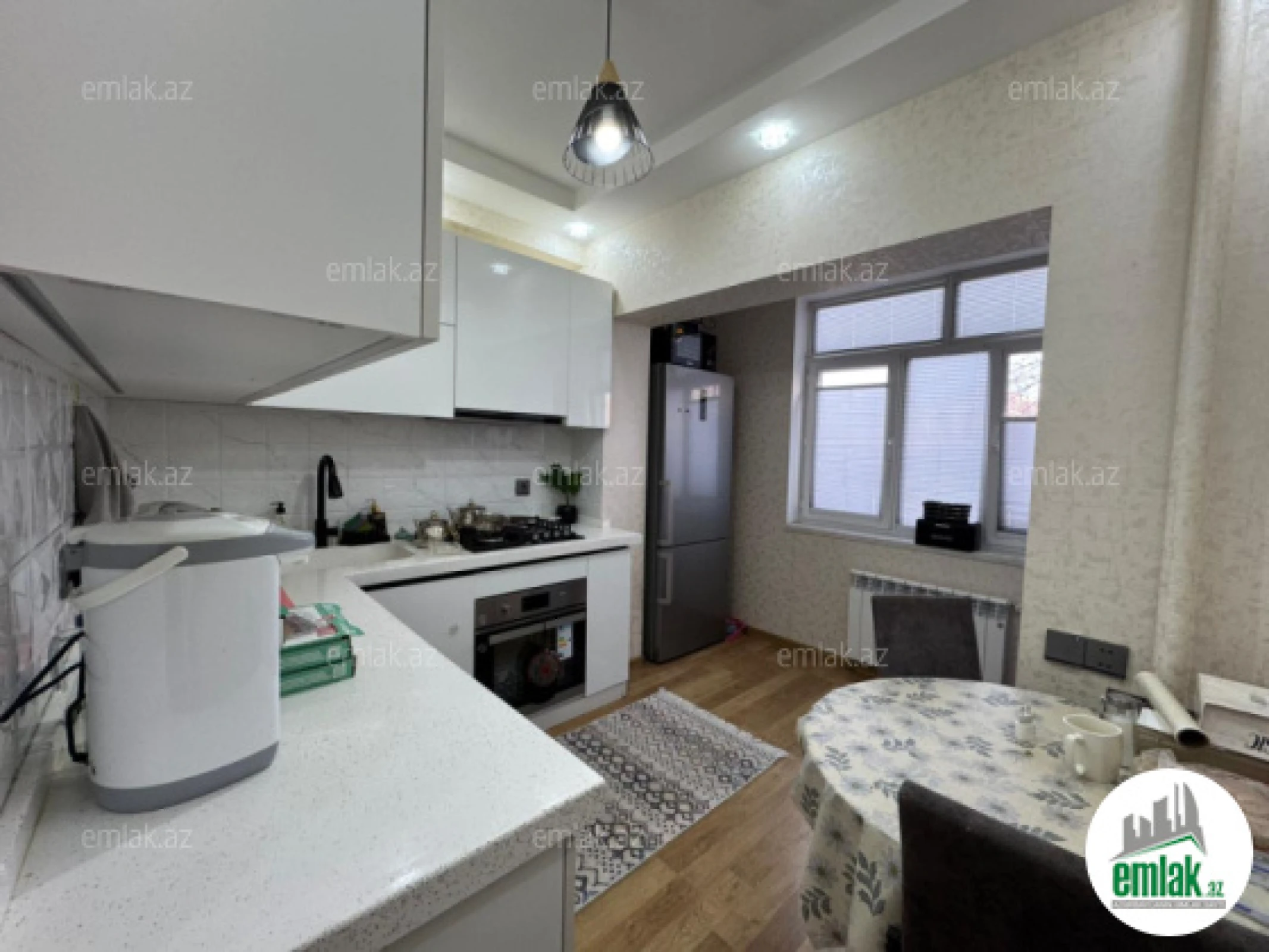 Satılır 2 otaqlı köhnə tikili 65 m²