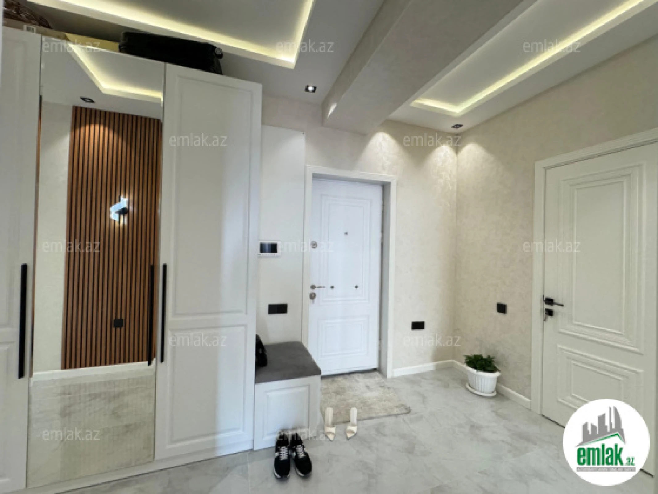 Satılır 3 otaqlı yeni tikili 97 m²