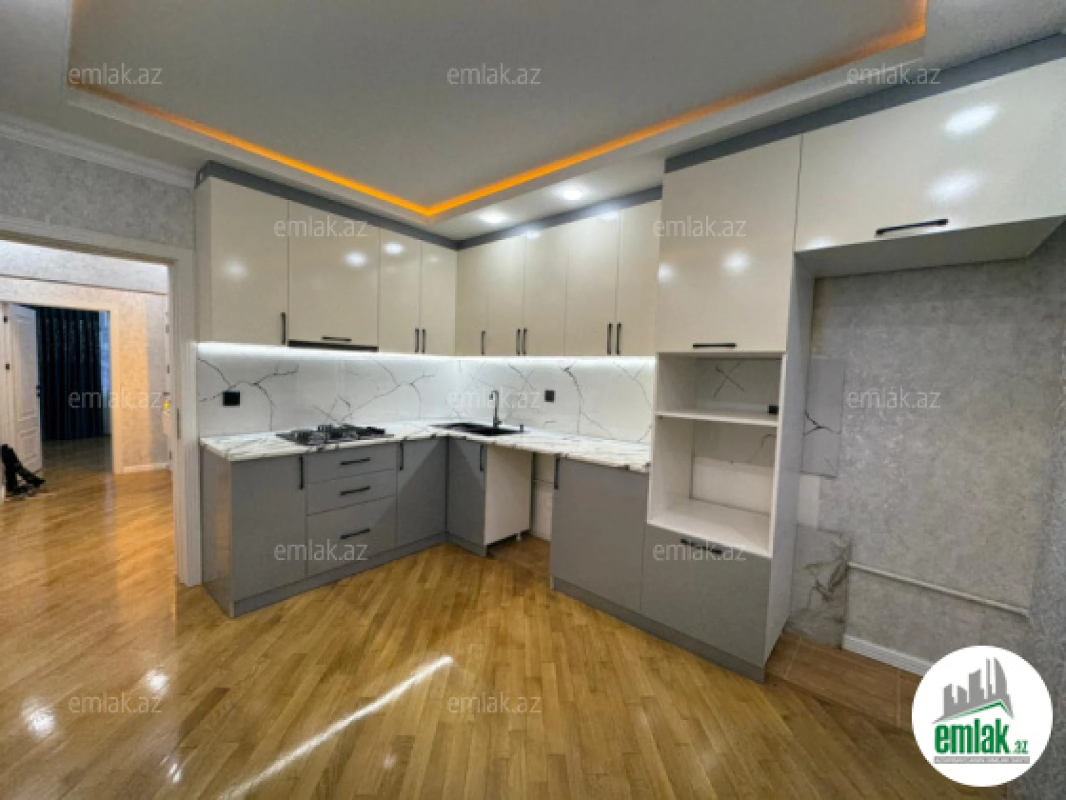 Satılır 2 otaqlı köhnə tikili 60 m²