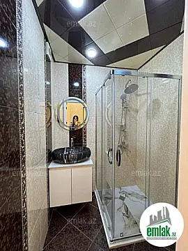 Satılır 2 otaqlı köhnə tikili 60 m²