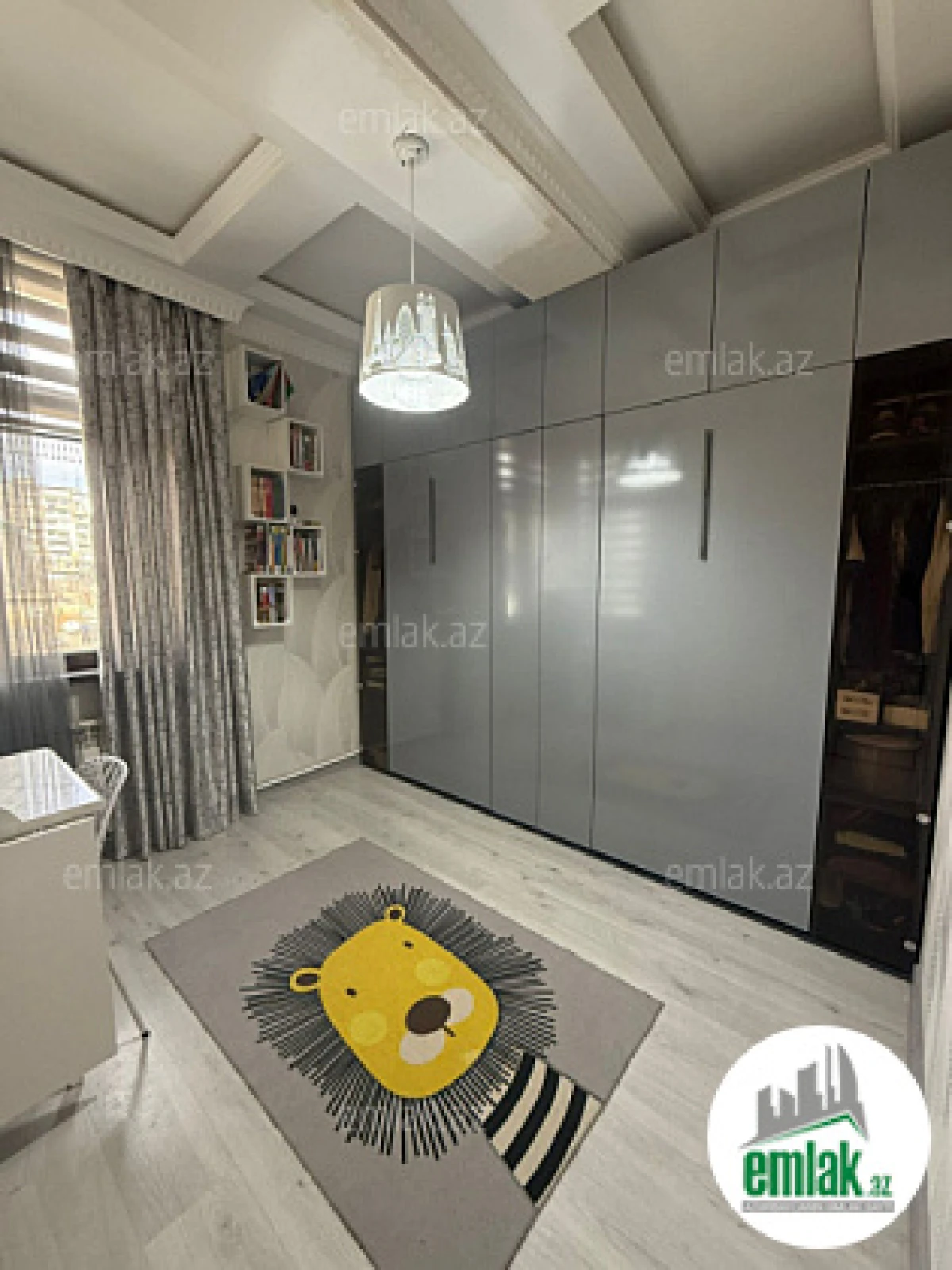 Satılır 3 otaqlı yeni tikili 90 m²