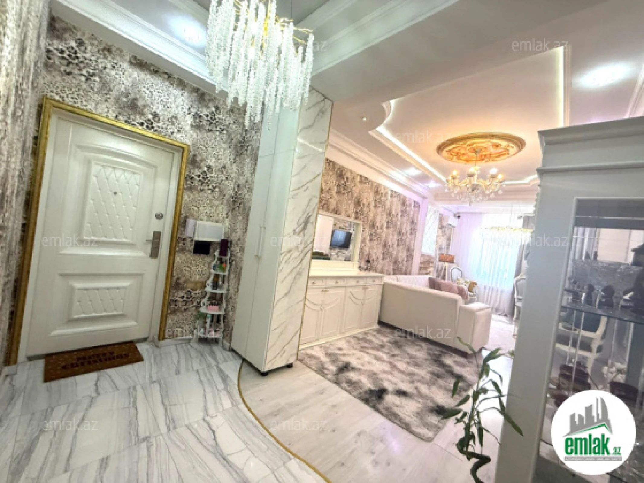 Satılır 3 otaqlı yeni tikili 90 m²