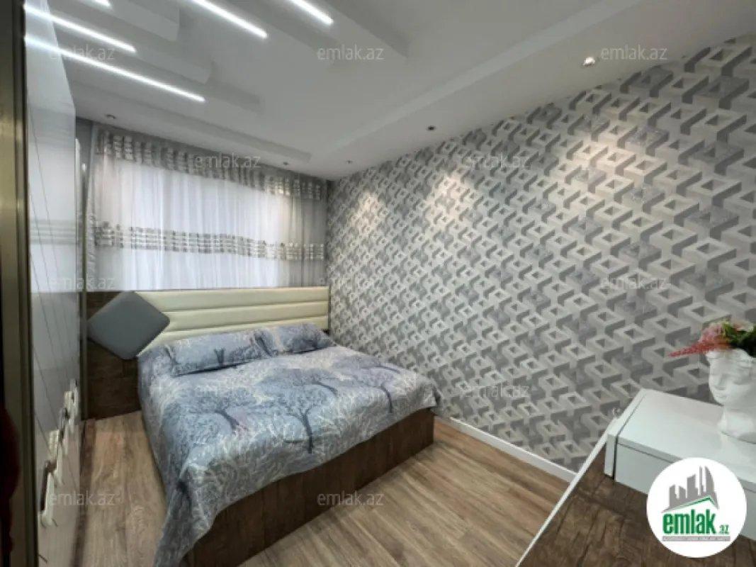 Satılır 3 otaqlı köhnə tikili 75 m²