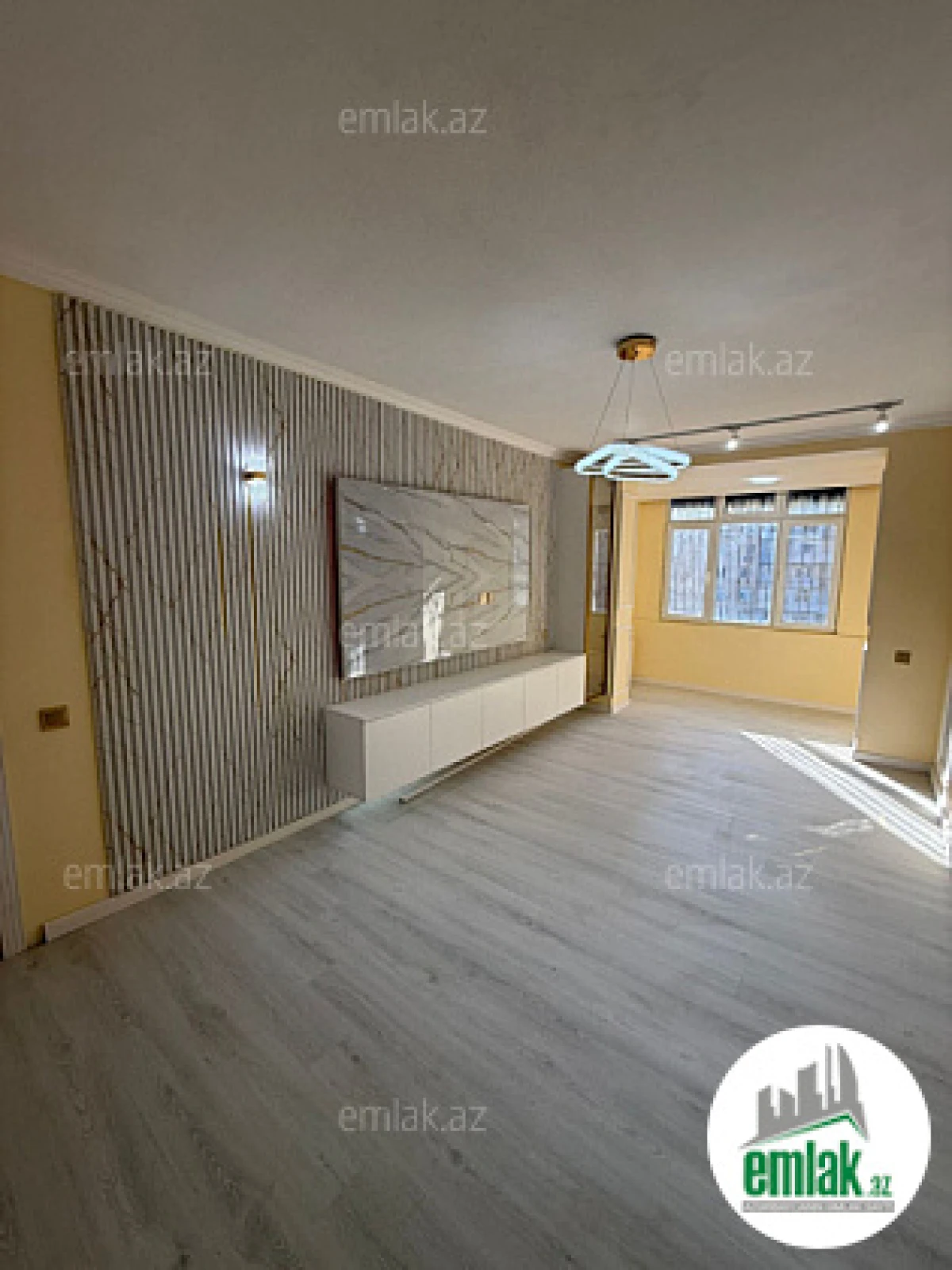 Satılır 3 otaqlı köhnə tikili 85 m²