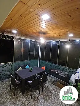 Satılır 4 otaqlı köhnə tikili 110 m²