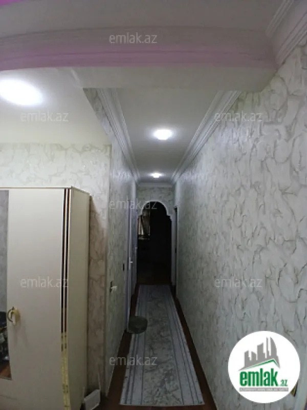 Satılır 4 otaqlı köhnə tikili 110 m²