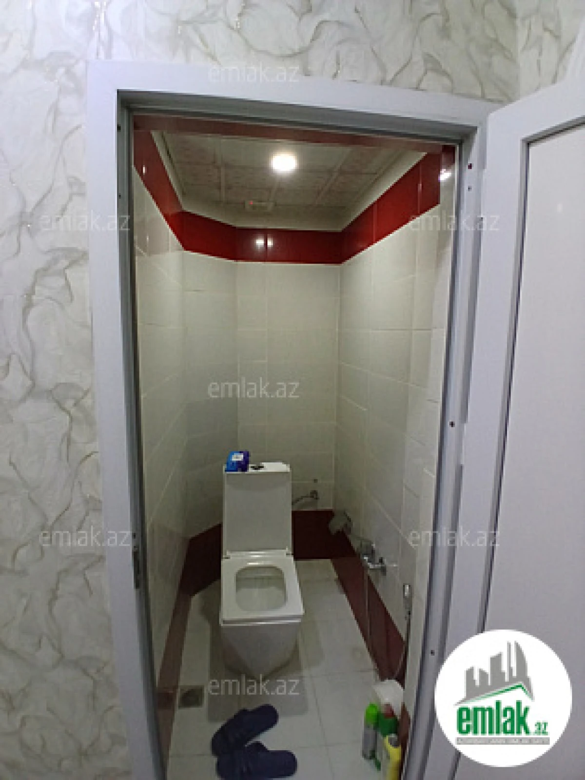 Satılır 4 otaqlı köhnə tikili 110 m²