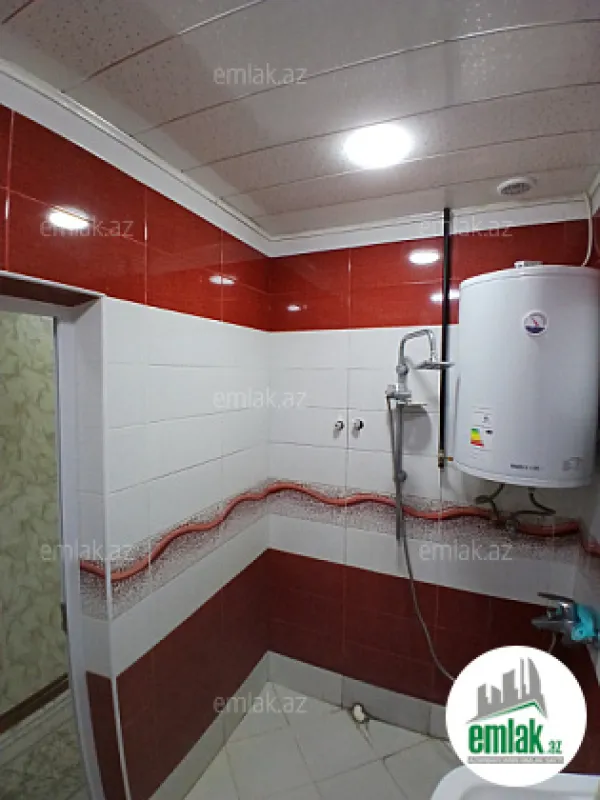 Satılır 4 otaqlı köhnə tikili 110 m²