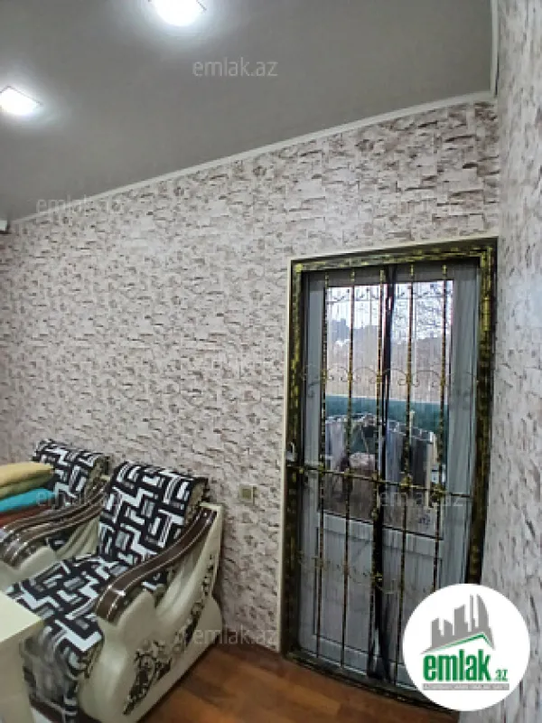 Satılır 4 otaqlı köhnə tikili 110 m²