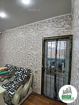 Satılır 4 otaqlı köhnə tikili 110 m²