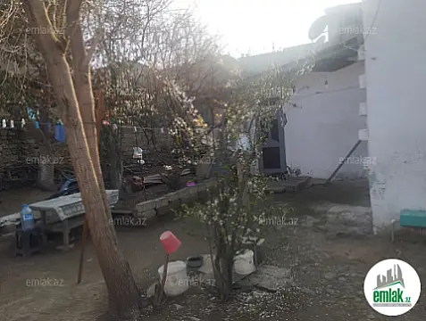 Satılır 3 otaqlı köhnə tikili 45 m²