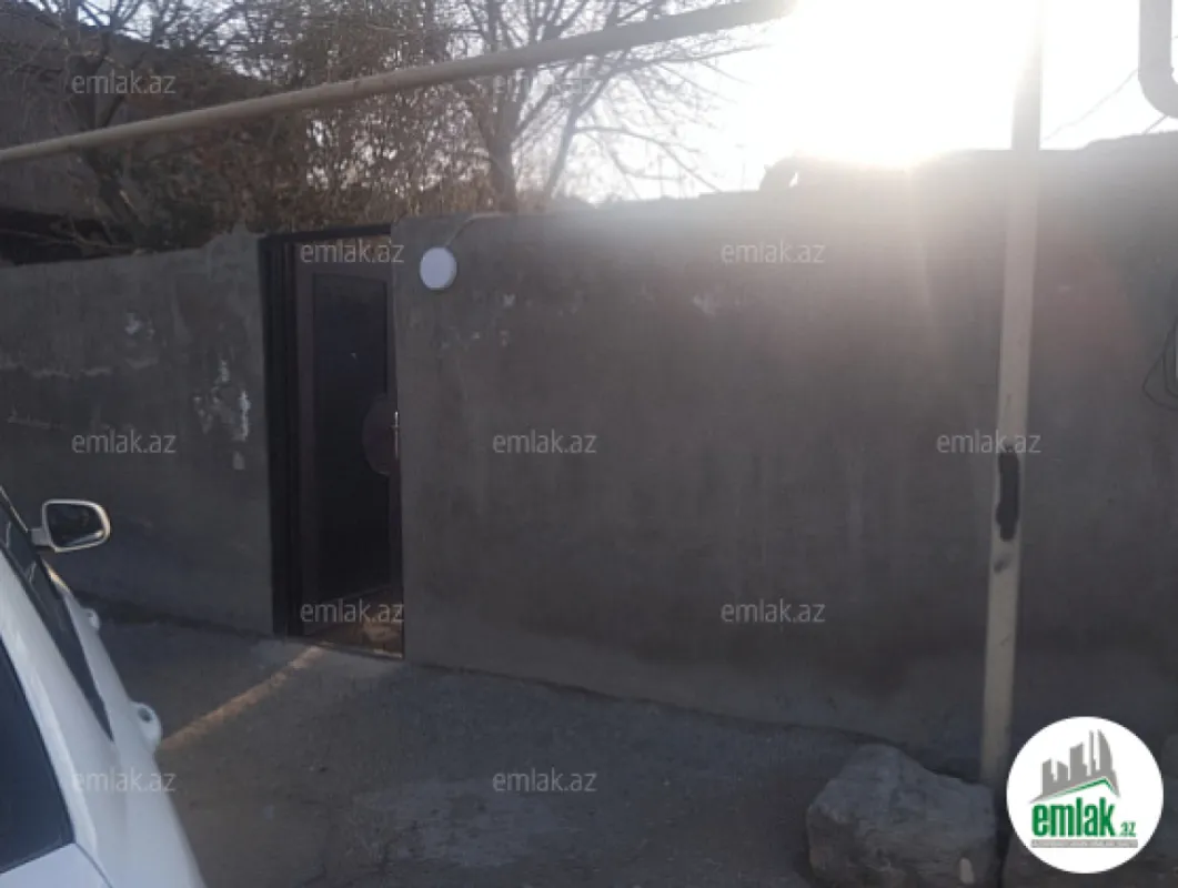 Satılır 3 otaqlı köhnə tikili 45 m²
