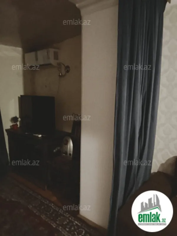 Satılır 1 otaqlı köhnə tikili 38 m²