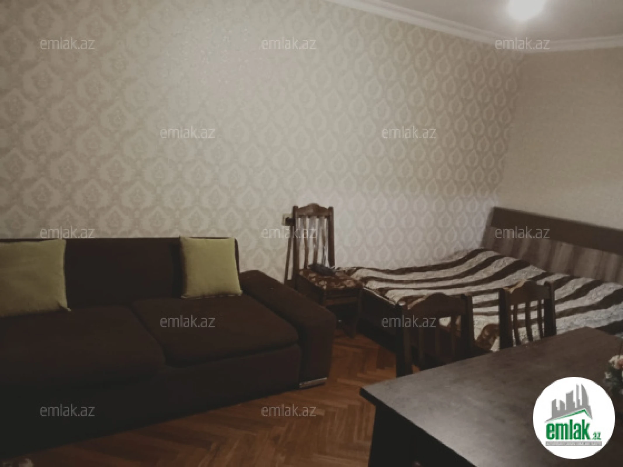 Satılır 1 otaqlı köhnə tikili 38 m²