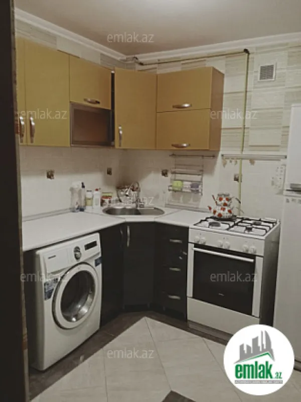 Satılır 1 otaqlı köhnə tikili 38 m²