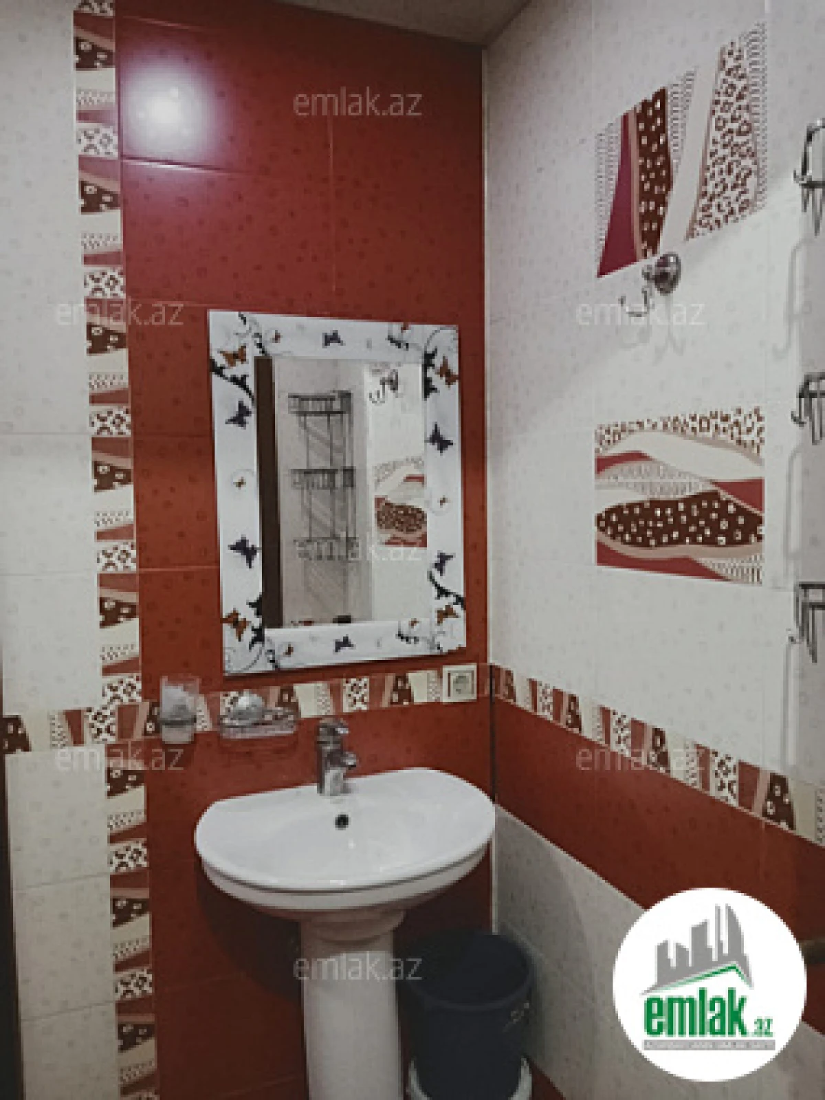 Satılır 1 otaqlı köhnə tikili 38 m²