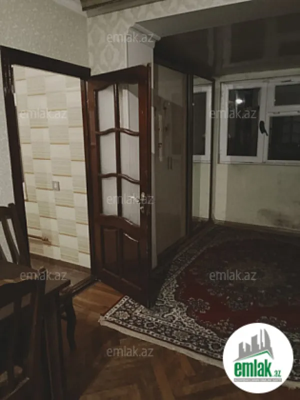 Satılır 1 otaqlı köhnə tikili 38 m²