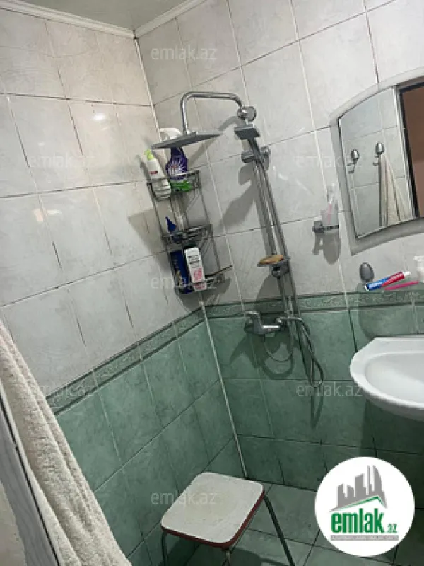 Satılır 3 otaqlı köhnə tikili 85 m²