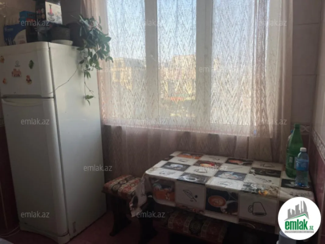 Satılır 3 otaqlı köhnə tikili 85 m²