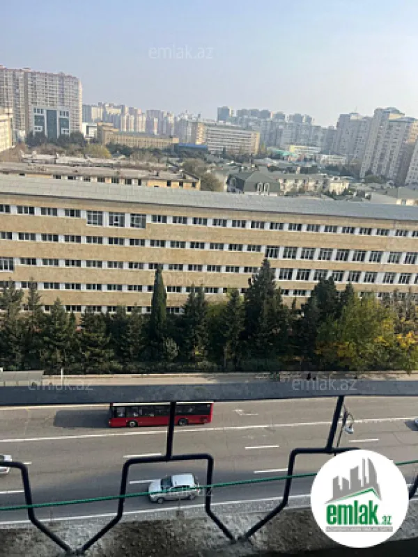 Satılır 3 otaqlı köhnə tikili 85 m²