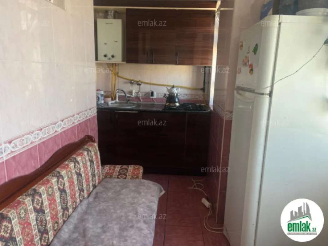 Satılır 3 otaqlı köhnə tikili 85 m²