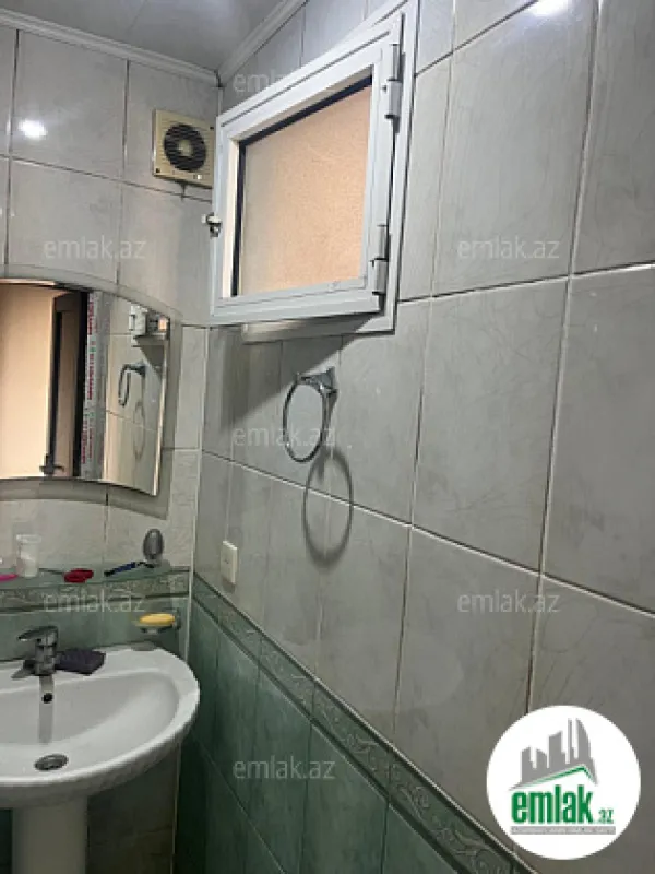 Satılır 3 otaqlı köhnə tikili 85 m²