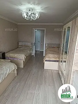 Satılır 3 otaqlı köhnə tikili 75 m²