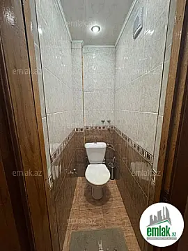 Satılır 4 otaqlı köhnə tikili 115 m²