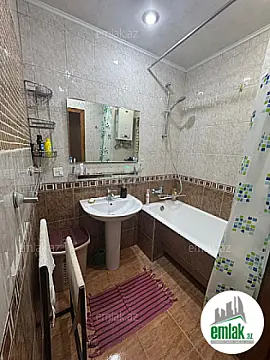 Satılır 4 otaqlı köhnə tikili 115 m²