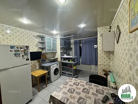 Satılır 4 otaqlı köhnə tikili 115 m²