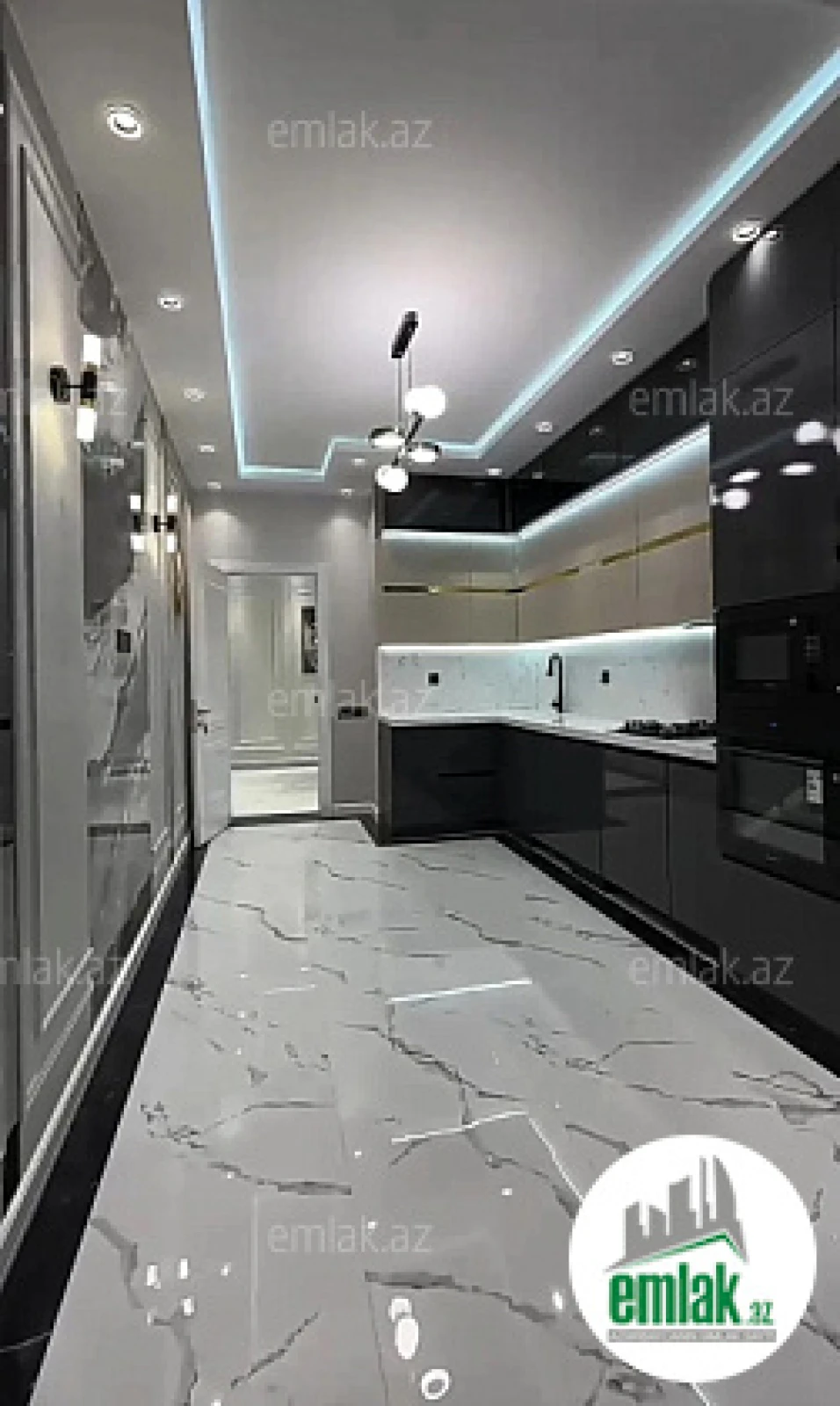 Satılır 3 otaqlı yeni tikili 137 m²