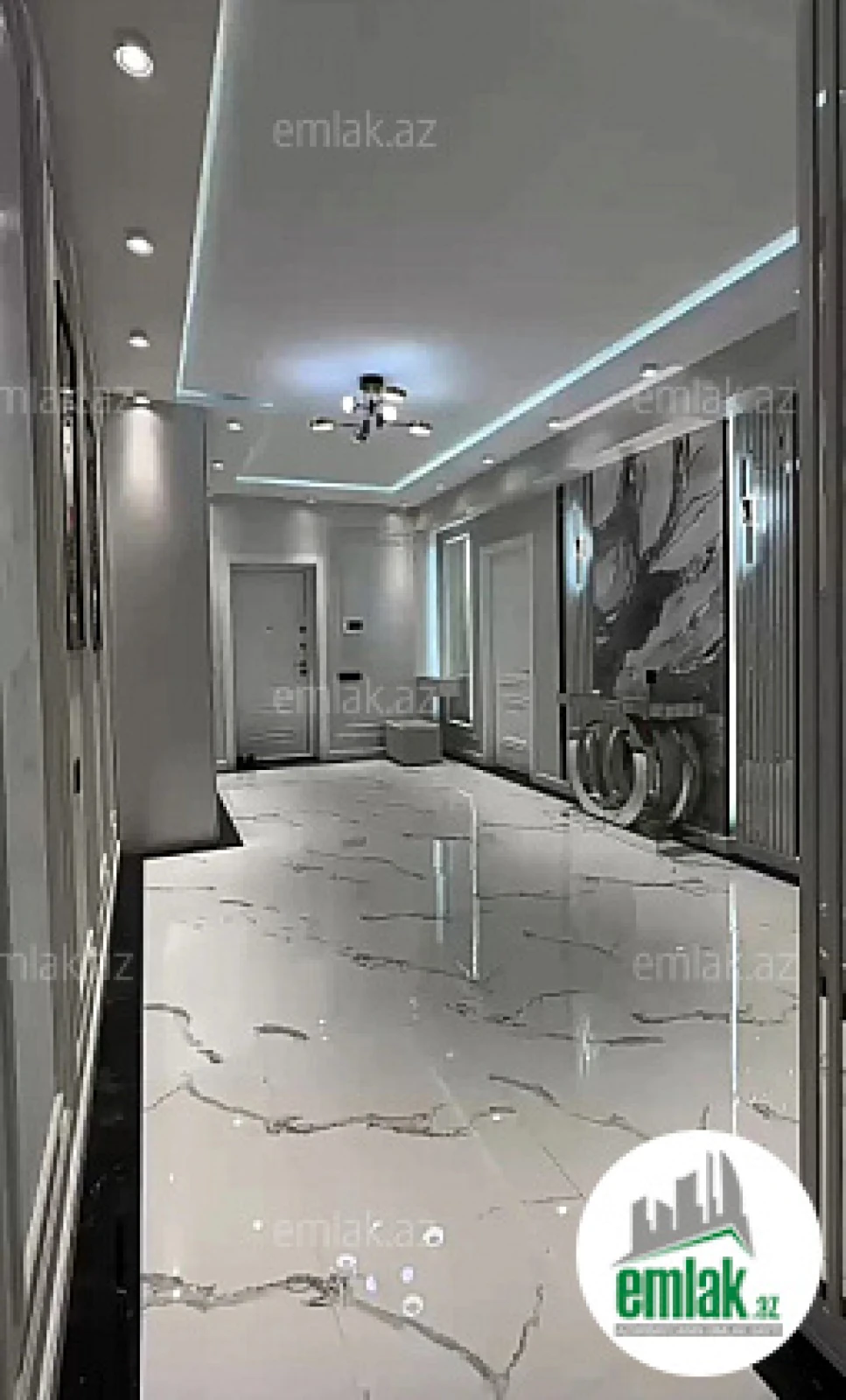 Satılır 3 otaqlı yeni tikili 137 m²