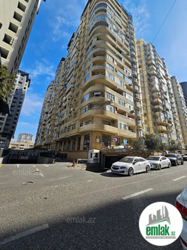 Satılır 3 otaqlı yeni tikili 100 m²