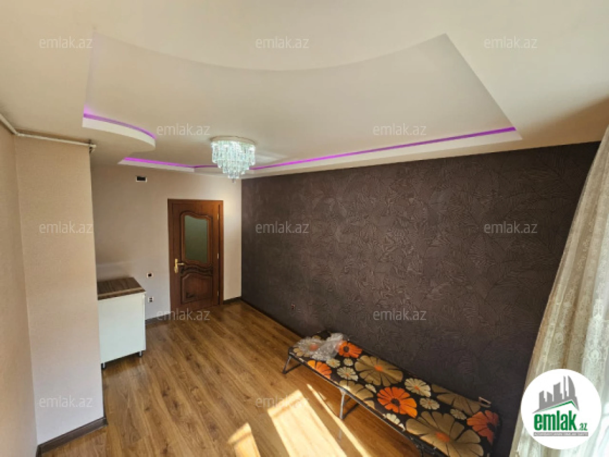 Satılır 3 otaqlı yeni tikili 100 m²